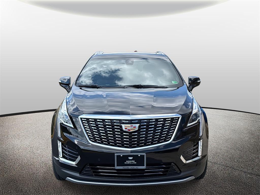 new 2025 Cadillac XT5 car, priced at $55,140