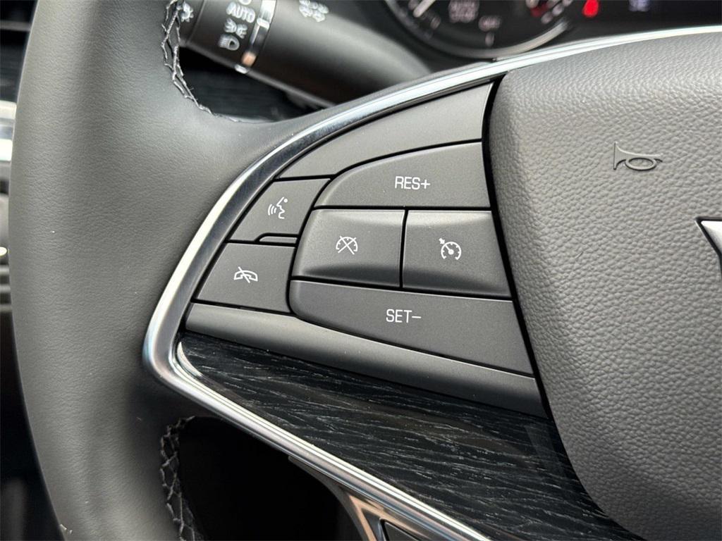 new 2025 Cadillac XT5 car, priced at $55,140
