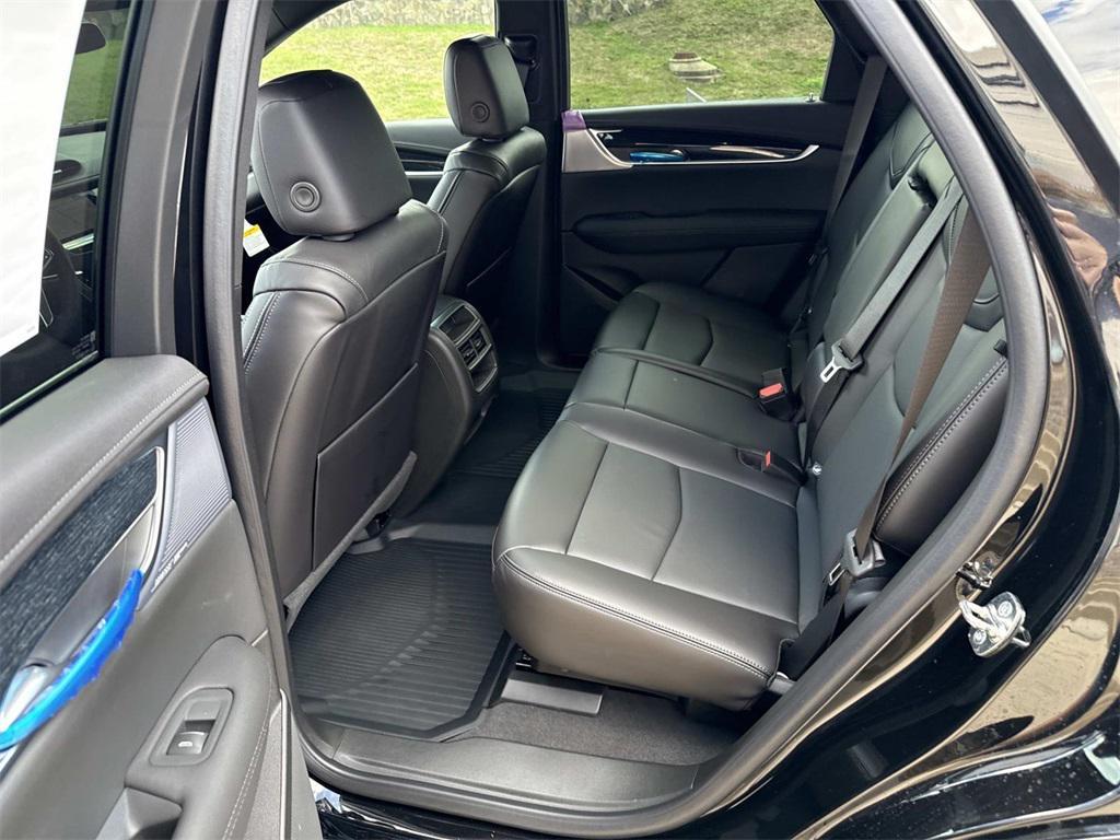 new 2025 Cadillac XT5 car, priced at $55,140