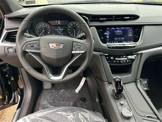 new 2025 Cadillac XT6 car, priced at $53,215