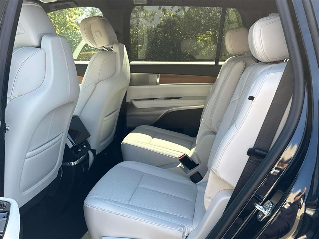 new 2026 Cadillac VISTIQ car, priced at $81,015