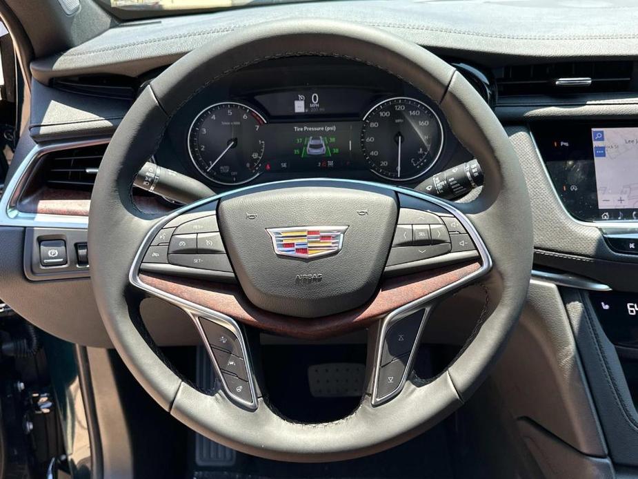 new 2024 Cadillac XT5 car, priced at $55,660