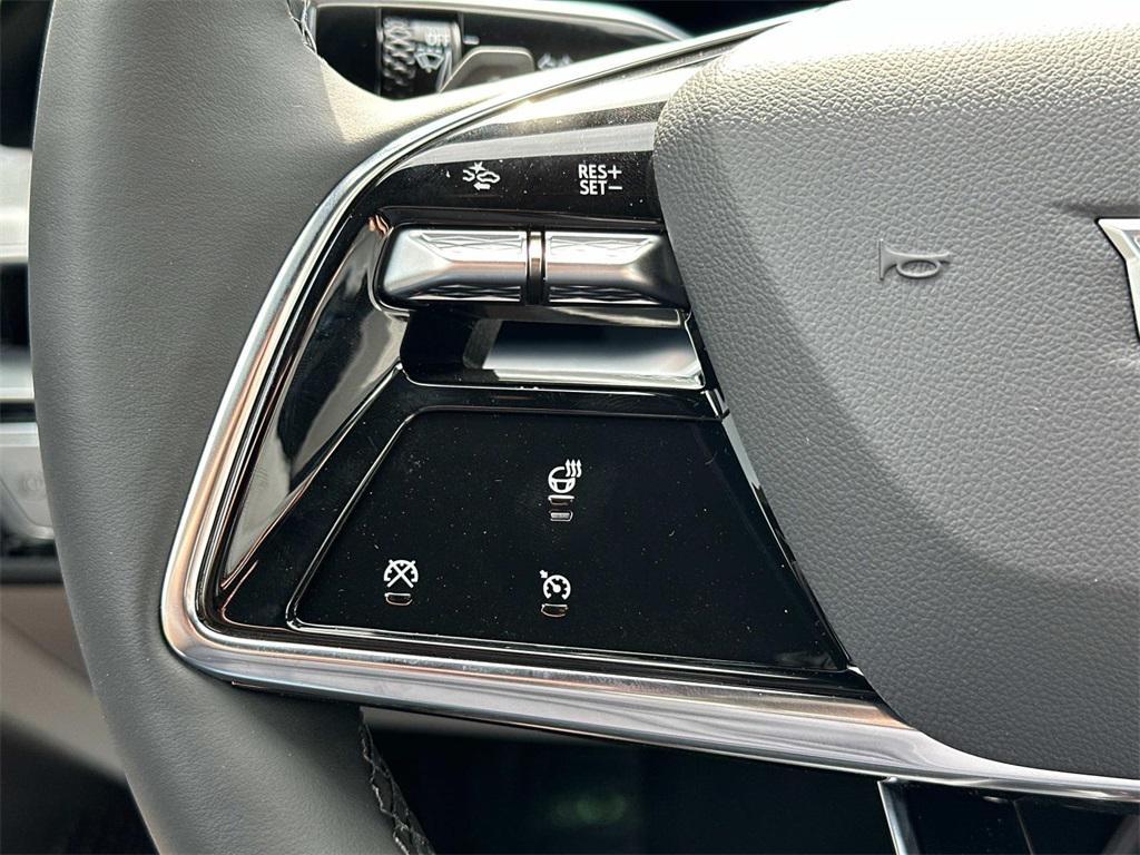 new 2025 Cadillac LYRIQ car, priced at $60,090