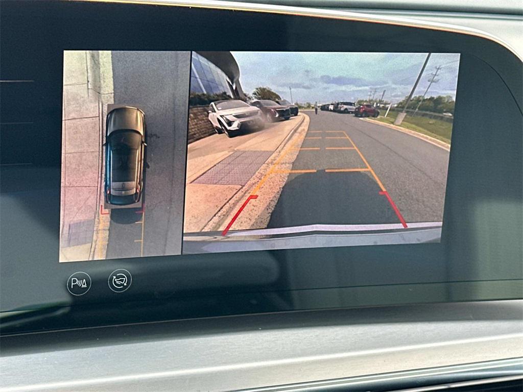 new 2025 Cadillac LYRIQ car, priced at $60,090