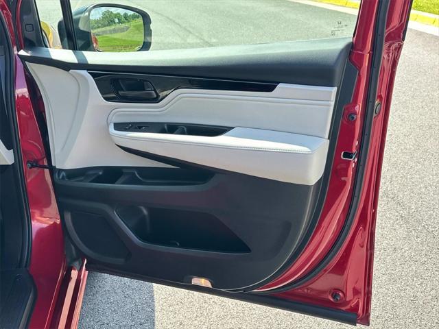 used 2025 Honda Odyssey car, priced at $40,000