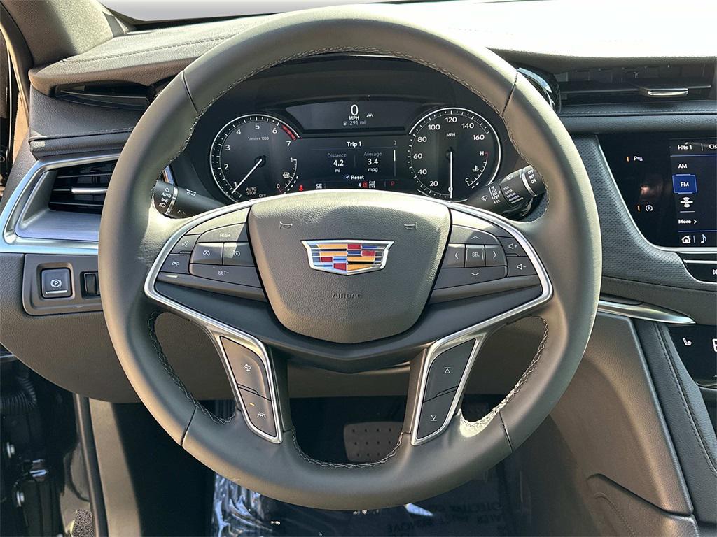 new 2025 Cadillac XT5 car, priced at $48,315
