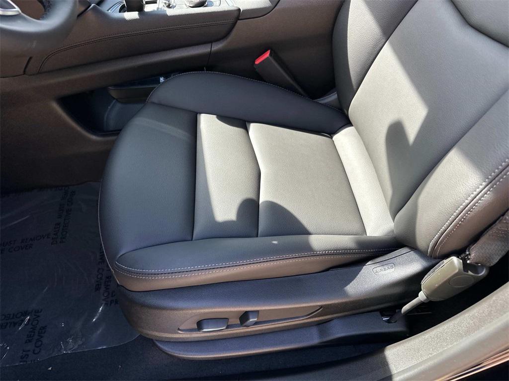 new 2025 Cadillac XT5 car, priced at $48,315