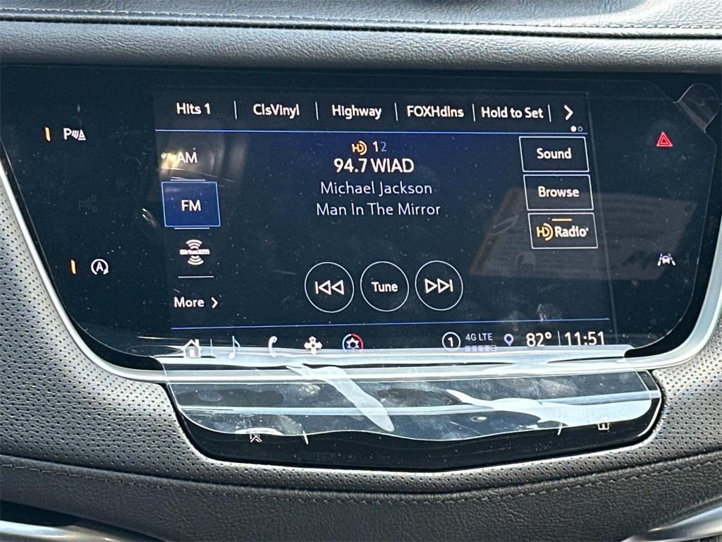 new 2025 Cadillac XT6 car, priced at $53,085