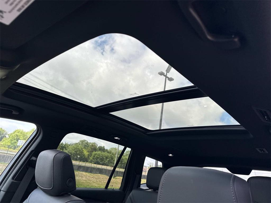 new 2025 Cadillac XT6 car, priced at $53,085