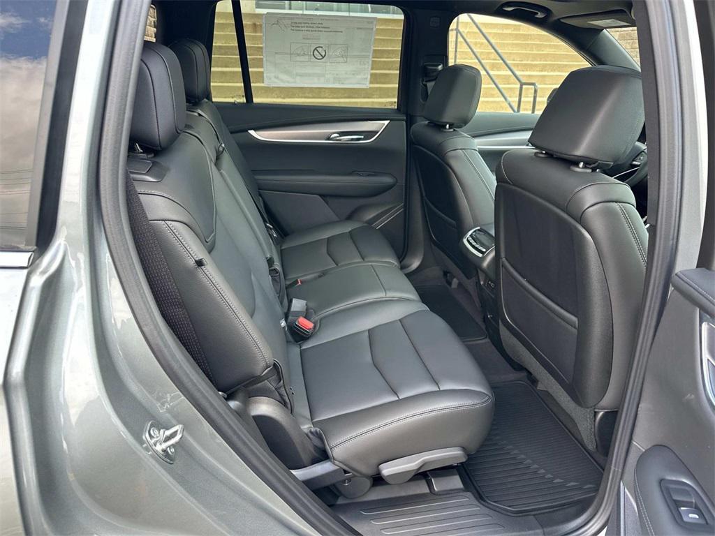 new 2025 Cadillac XT6 car, priced at $53,085