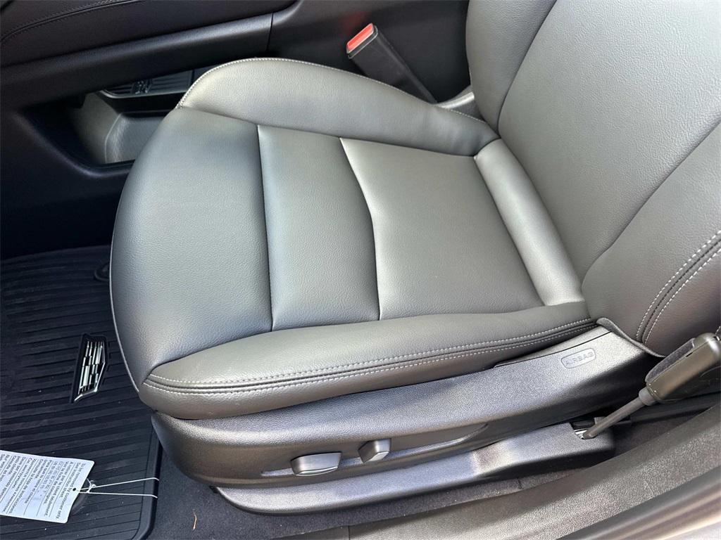 new 2025 Cadillac XT6 car, priced at $53,085