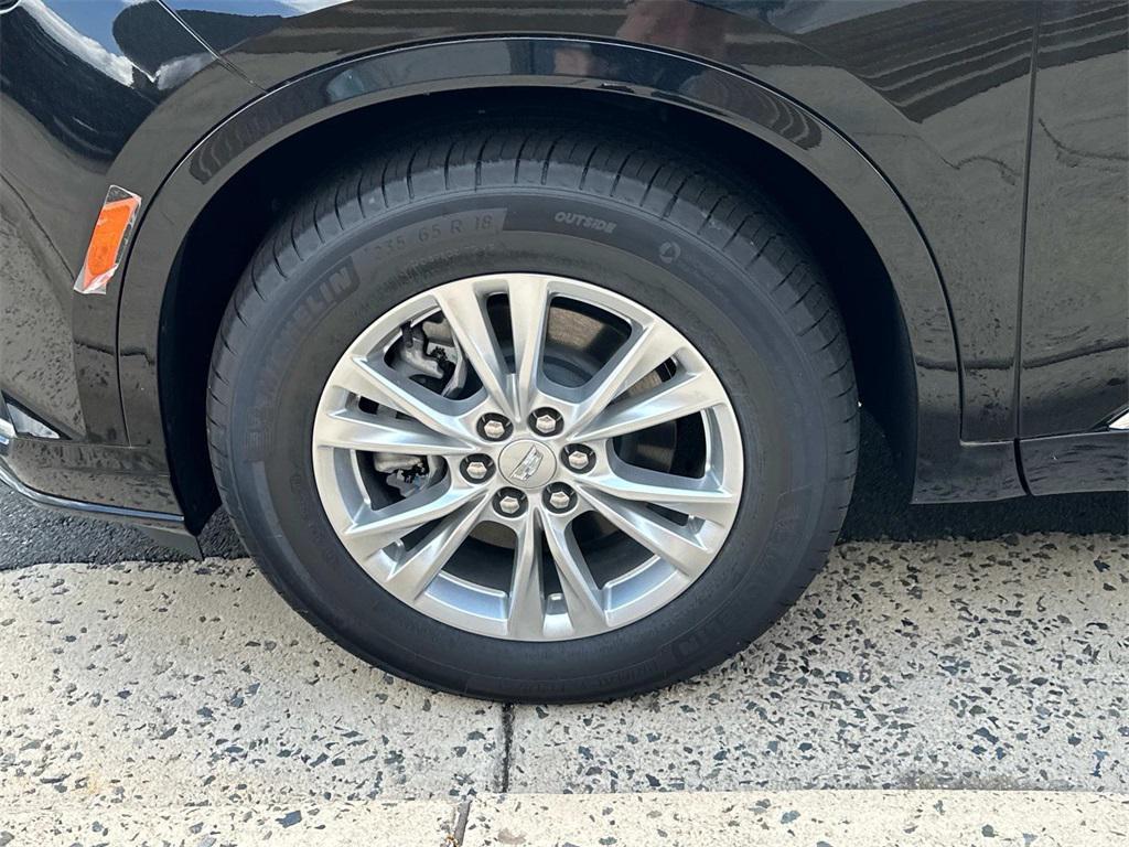new 2025 Cadillac XT6 car, priced at $53,215