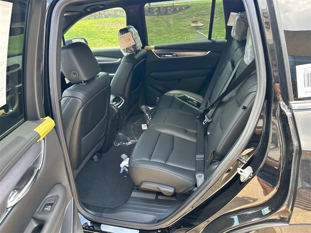 new 2025 Cadillac XT6 car, priced at $53,215