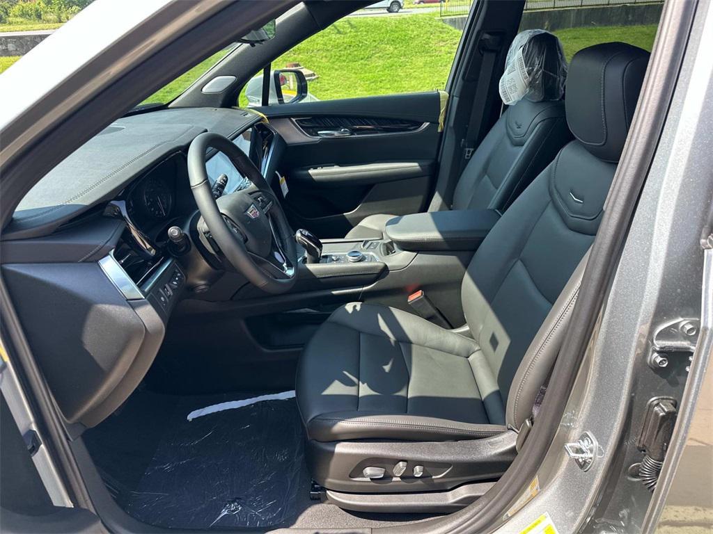 new 2025 Cadillac XT6 car, priced at $61,240