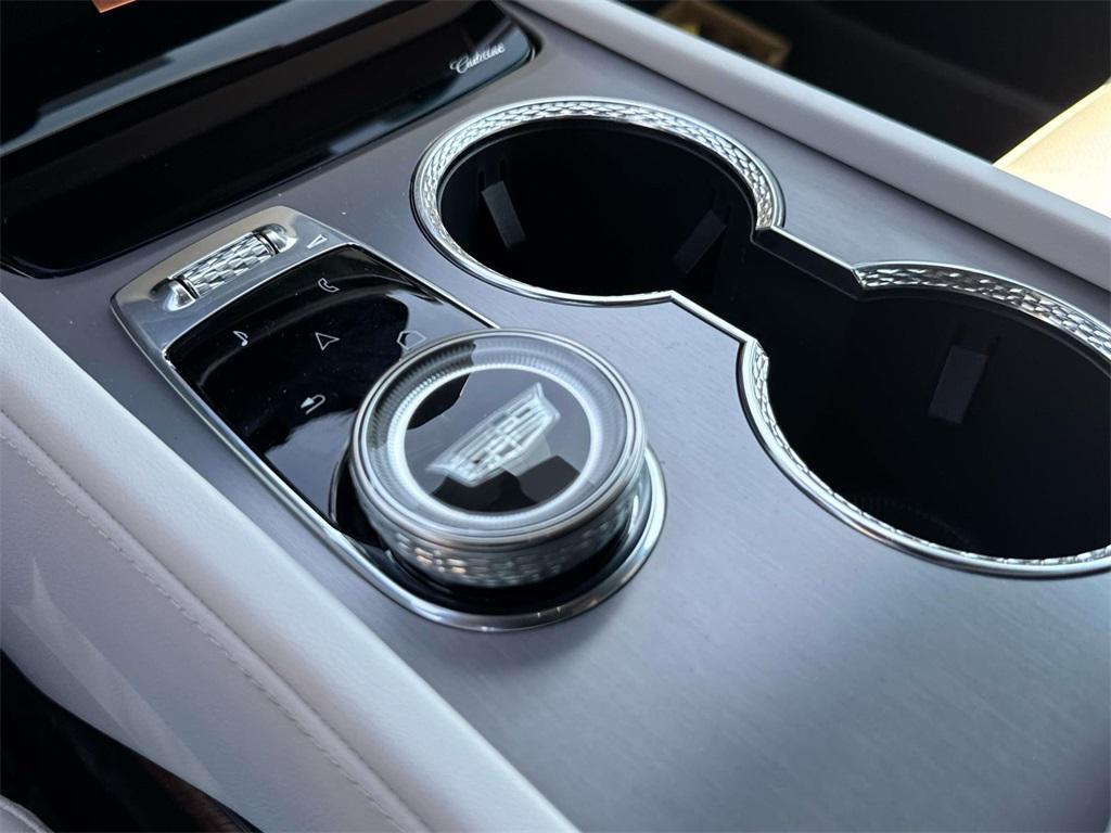 new 2026 Cadillac VISTIQ car, priced at $81,385