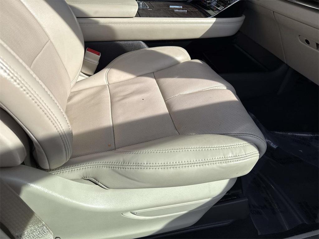 used 2020 Lincoln Navigator car, priced at $35,000