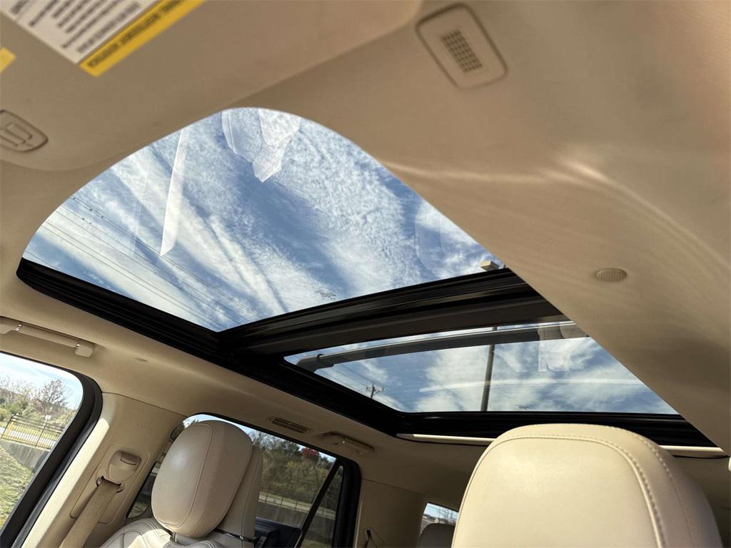 used 2020 Lincoln Navigator car, priced at $35,000