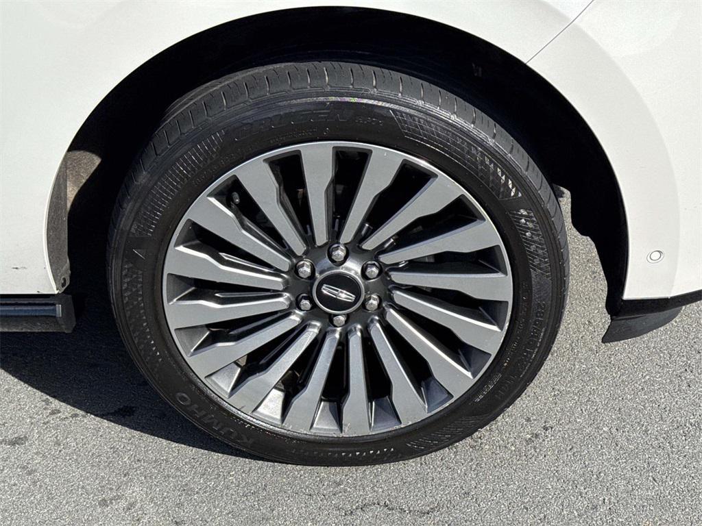 used 2020 Lincoln Navigator car, priced at $35,000