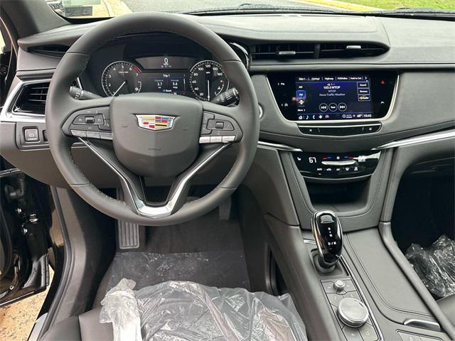 new 2025 Cadillac XT6 car, priced at $53,215
