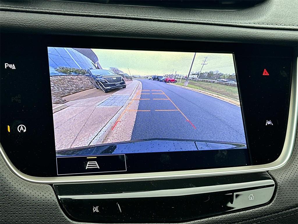 new 2025 Cadillac XT6 car, priced at $53,215