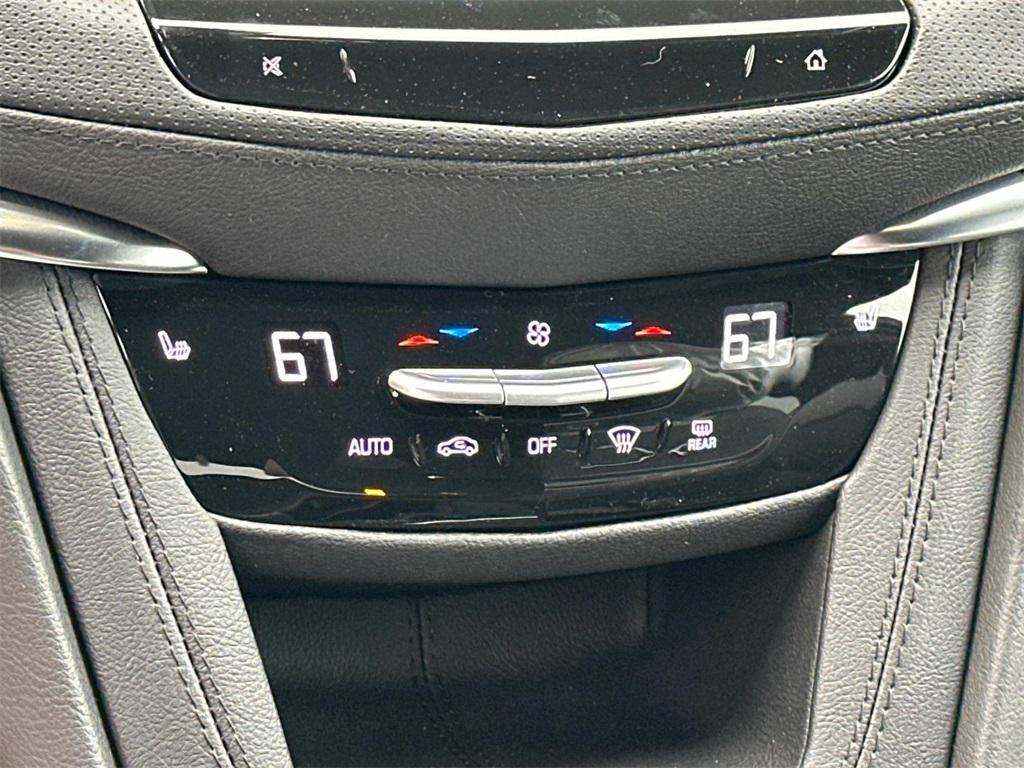new 2025 Cadillac XT6 car, priced at $53,215