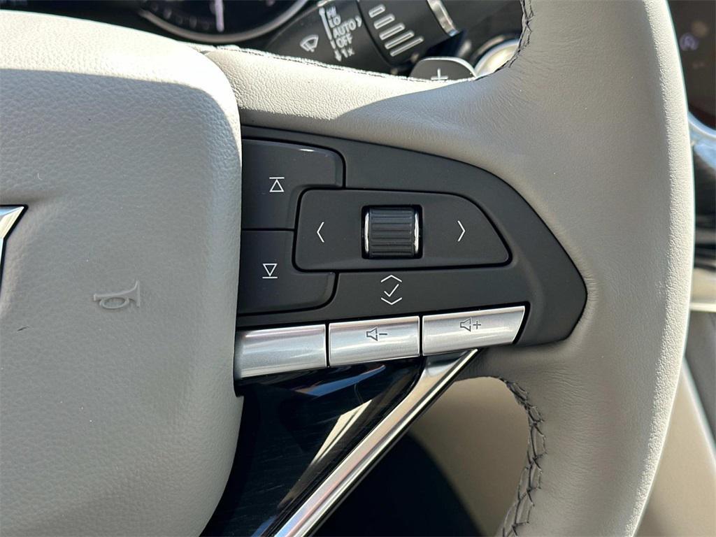 new 2025 Cadillac XT6 car, priced at $60,215
