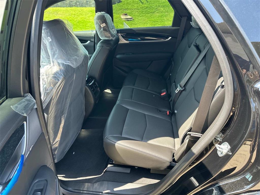 new 2025 Cadillac XT5 car, priced at $58,190