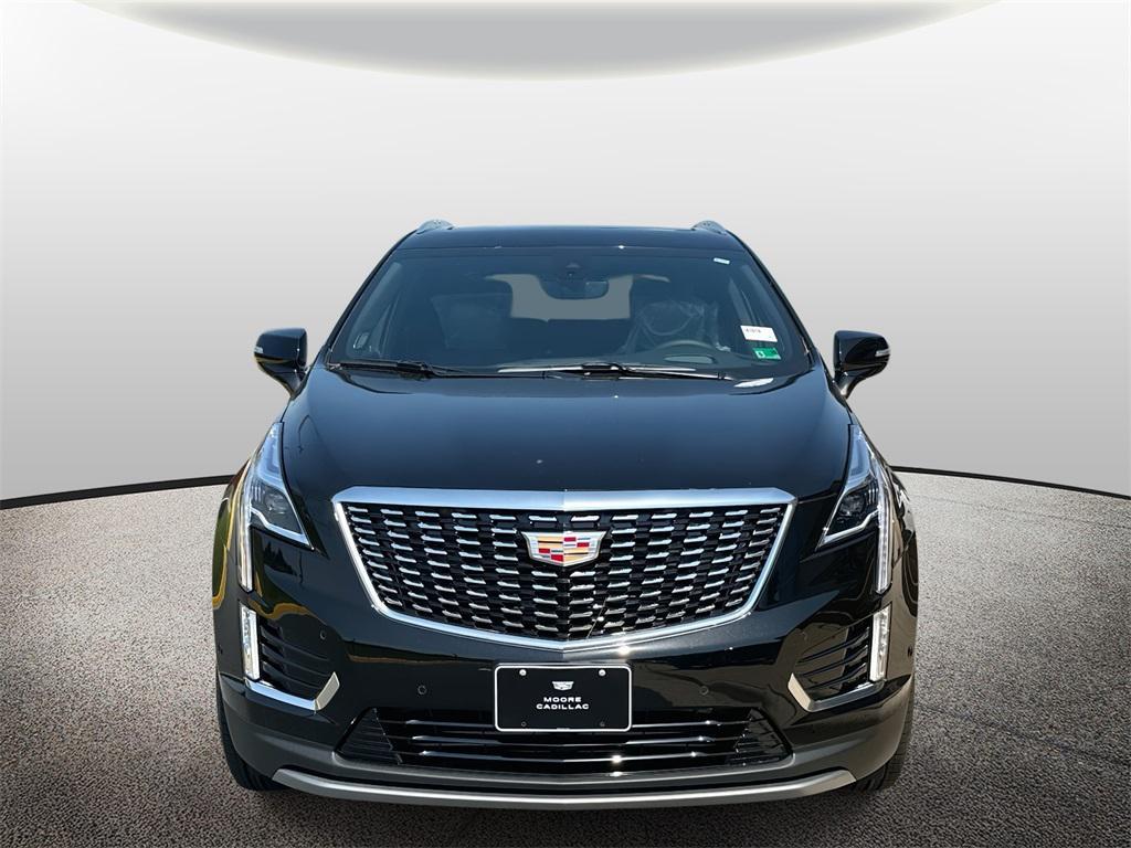 new 2025 Cadillac XT5 car, priced at $58,190