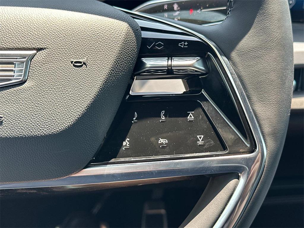 new 2026 Cadillac VISTIQ car, priced at $80,365