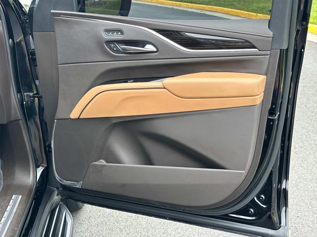 used 2021 Cadillac Escalade ESV car, priced at $47,500