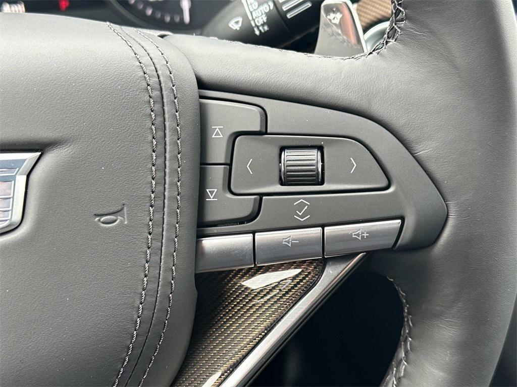 new 2025 Cadillac XT6 car, priced at $76,915