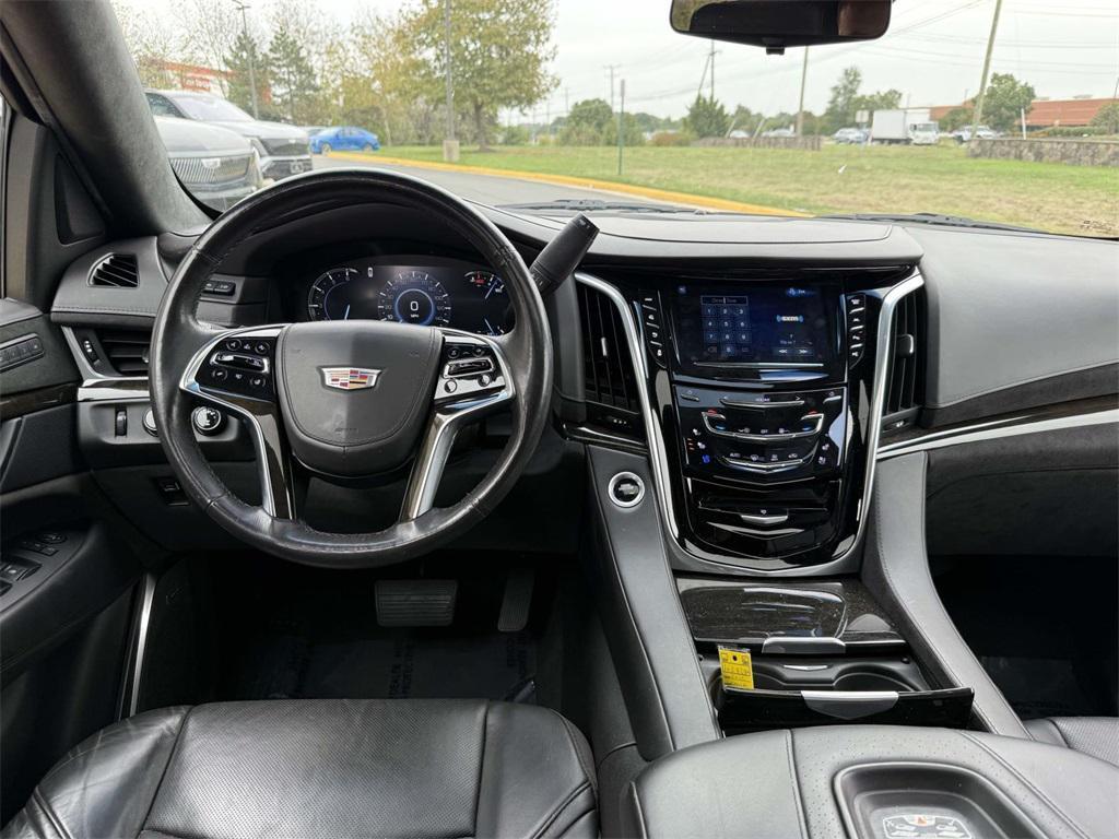 used 2019 Cadillac Escalade ESV car, priced at $35,500