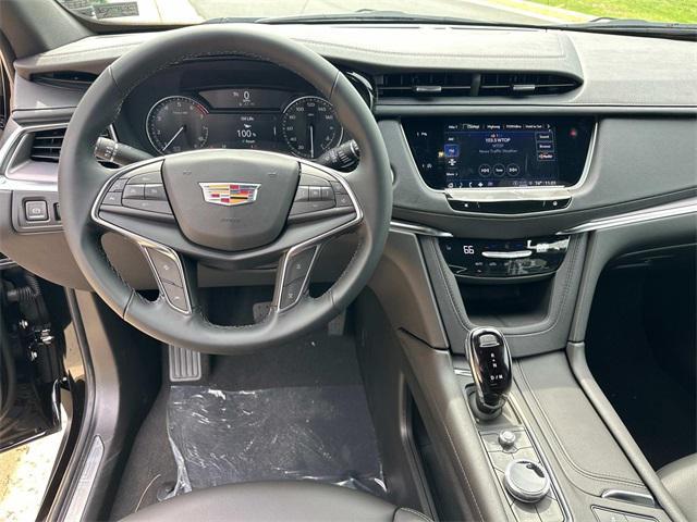 new 2025 Cadillac XT5 car, priced at $46,415