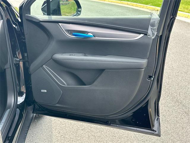 new 2025 Cadillac XT5 car, priced at $46,415