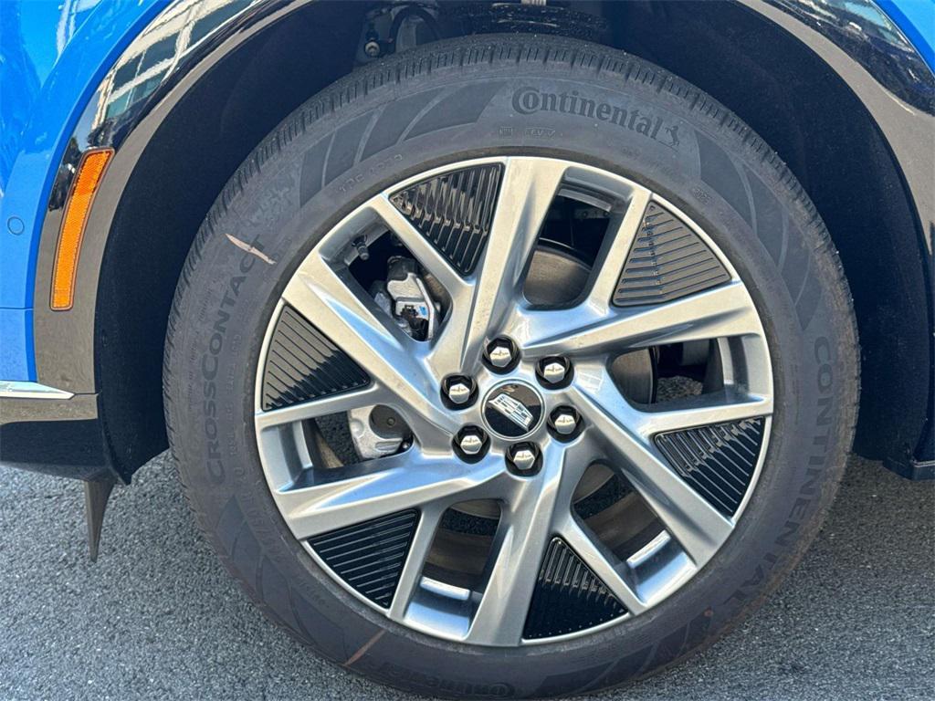 new 2025 Cadillac OPTIQ car, priced at $55,015