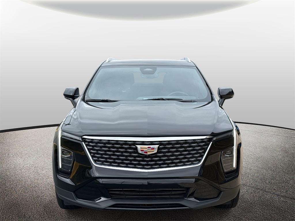 used 2025 Cadillac XT4 car, priced at $35,500
