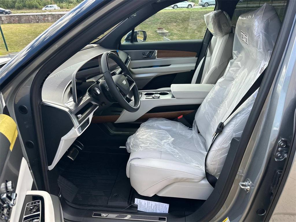 new 2026 Cadillac VISTIQ car, priced at $81,385