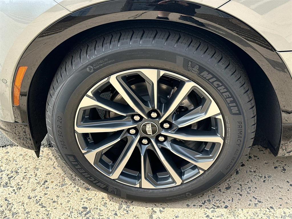 new 2025 Cadillac LYRIQ car, priced at $60,590