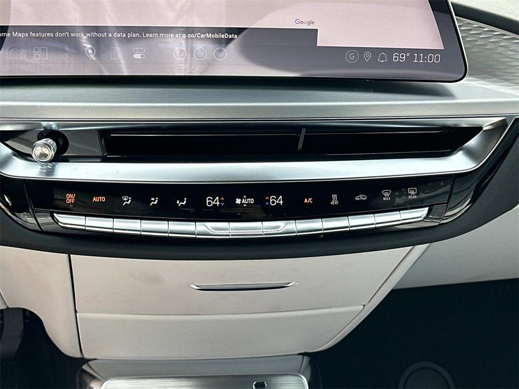 new 2025 Cadillac LYRIQ car, priced at $60,590