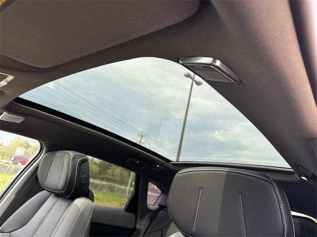 new 2025 Cadillac OPTIQ car, priced at $55,615