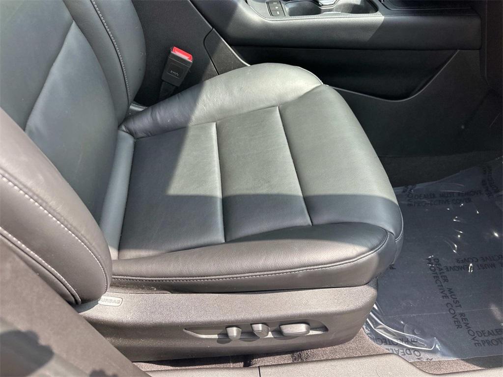 used 2023 Cadillac XT4 car, priced at $26,500