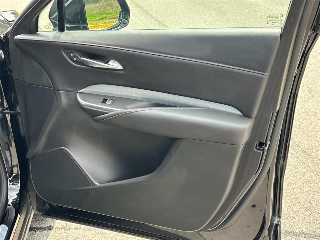 used 2023 Cadillac XT4 car, priced at $26,500