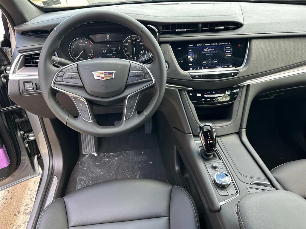 new 2025 Cadillac XT5 car, priced at $47,790