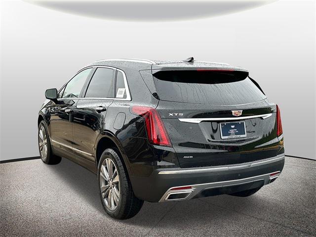 new 2025 Cadillac XT5 car, priced at $55,615