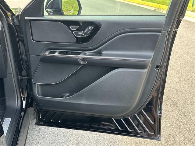 used 2023 Lincoln Aviator car, priced at $42,000