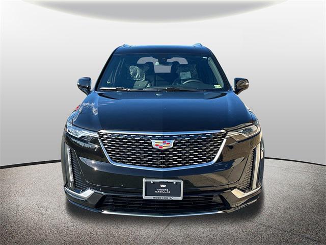 new 2025 Cadillac XT6 car, priced at $53,215