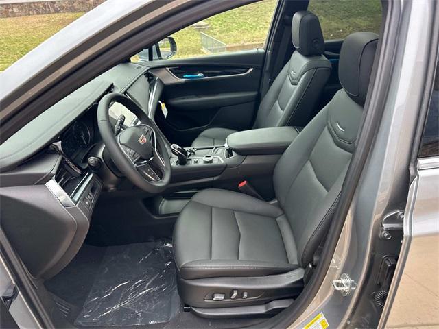 new 2025 Cadillac XT5 car, priced at $53,990