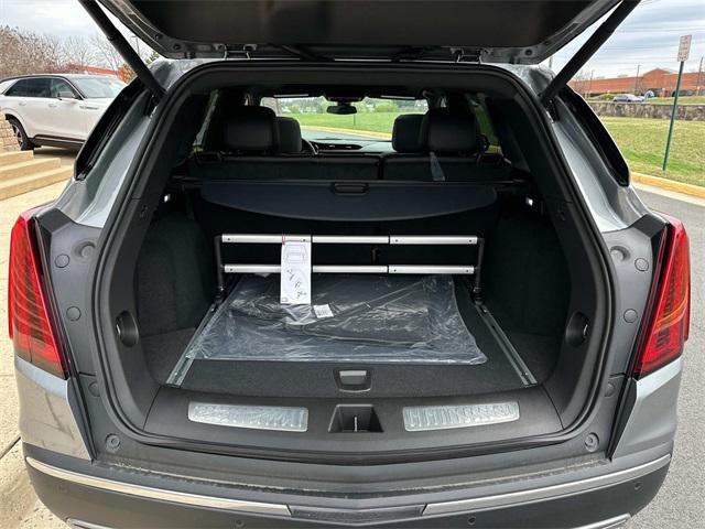 new 2025 Cadillac XT5 car, priced at $53,990