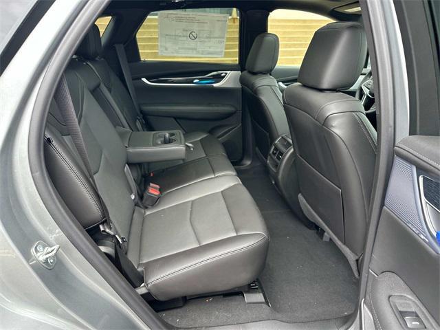 new 2025 Cadillac XT5 car, priced at $53,990