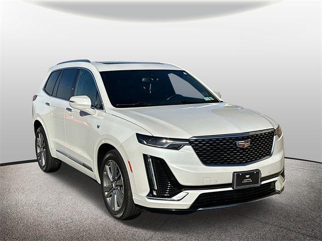 used 2022 Cadillac XT6 car, priced at $35,000